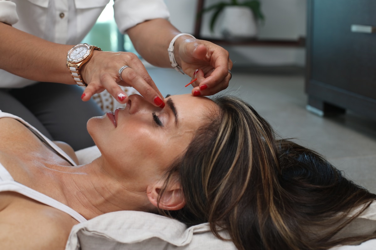 Moment de confort féminin pendant le syndrome prémenstruel